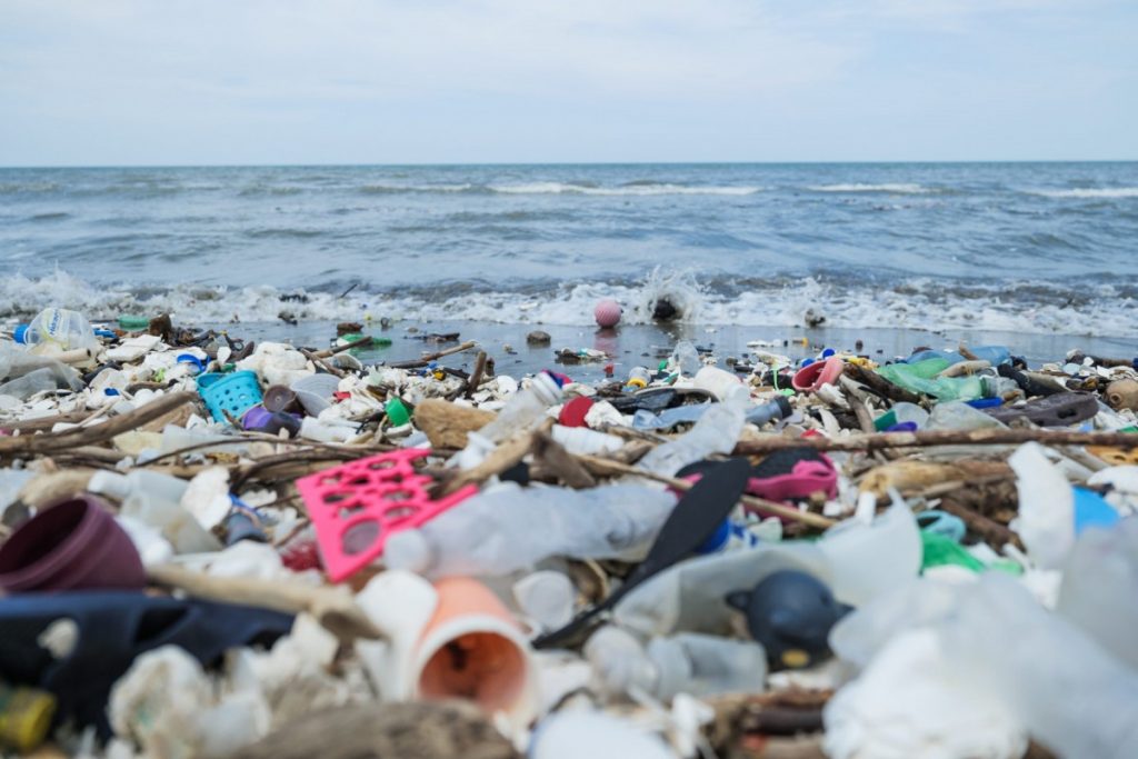 20partners 220604_The_Ocean_Cleanup_Honduras_Beach_Pollution-1920x1280-1-1024x683 Plastic Hunters Assemble: It is time to rid ourselves of the plastic plague Uncategorized