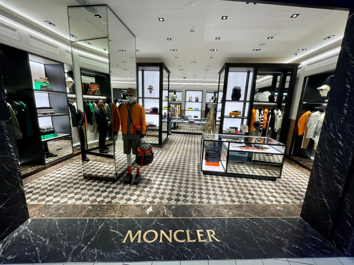 20partners PHOTO-2023-03-30-16-40-02 Moncler marks a travel retail milestone with new Heathrow Airport store Journal  travel retail 
