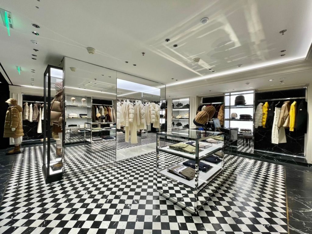 20partners Moncler_Hongqiao_1-1024x768 Moncler brings luxury experience to Shanghai Hongqiao International Airport with new store opening Journal  travel retail luxury 